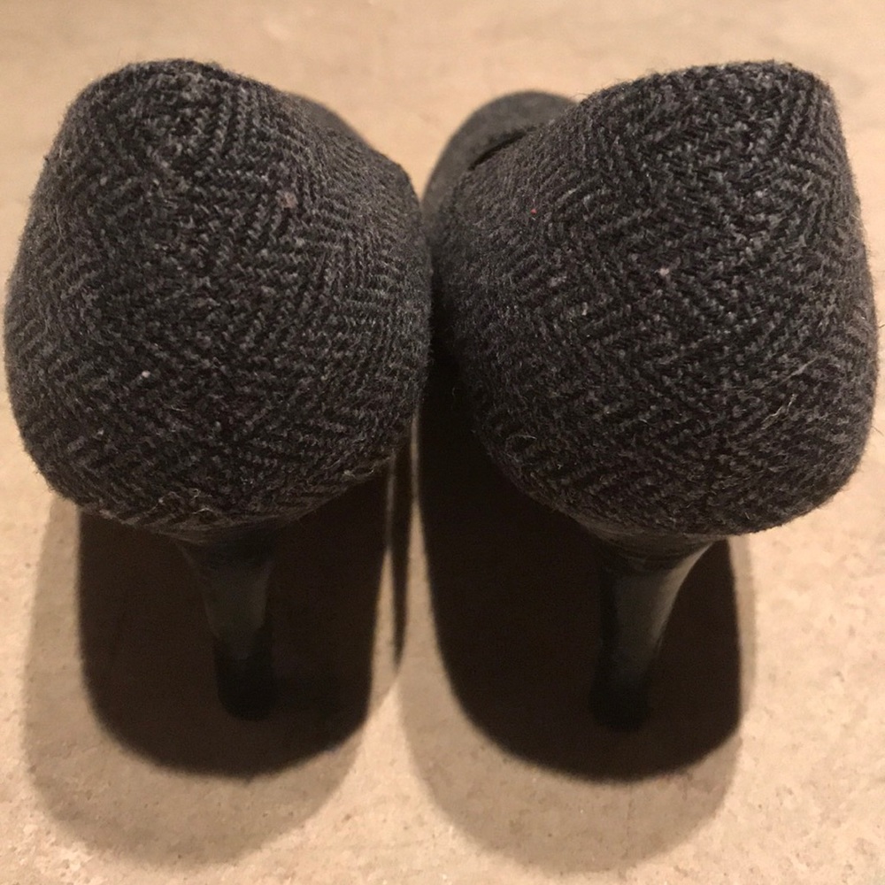Heels - Picture 2 of 2